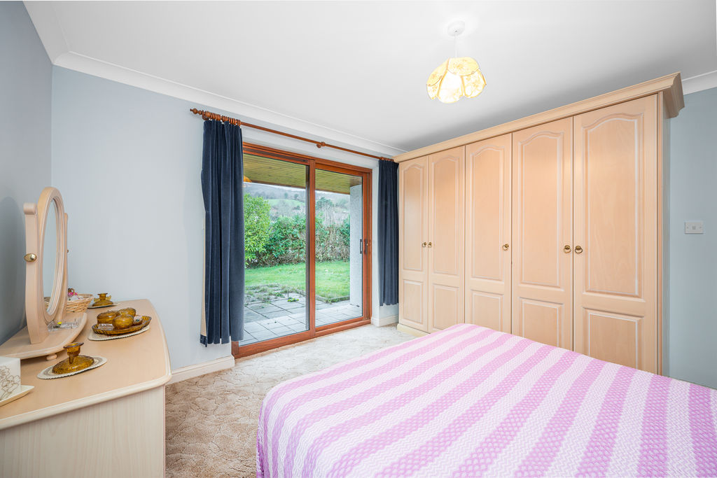 Bedroom- click for photo gallery